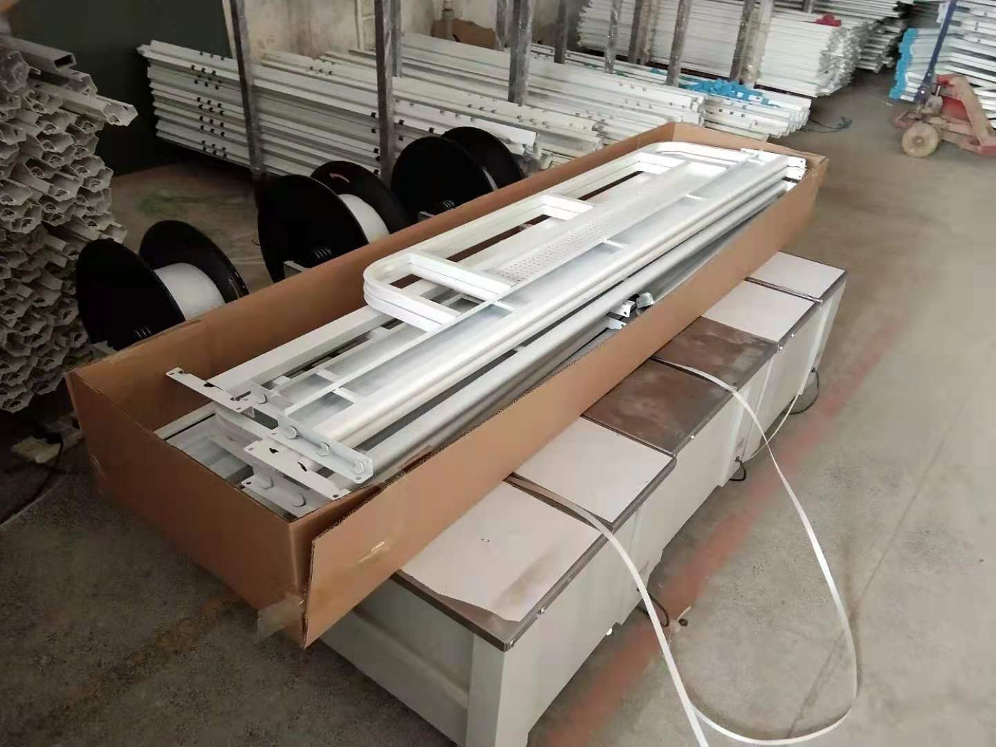 廠區(qū)堆滿鐵床怎么辦？